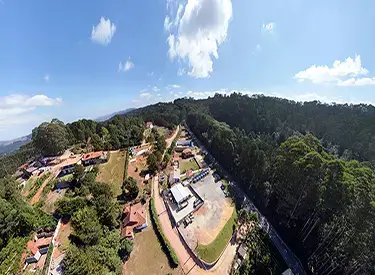 Terreno de 2700 m² a Venda em Monte Verde -23
