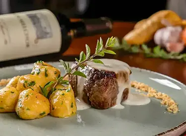 bistrot-larchange-gourmet-hotel-saint-michel-768x512